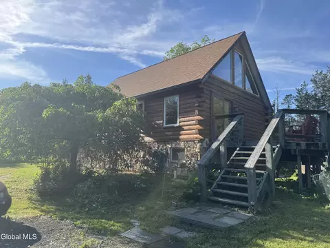 26 Squire Ln #2114, Athens, NY 12015