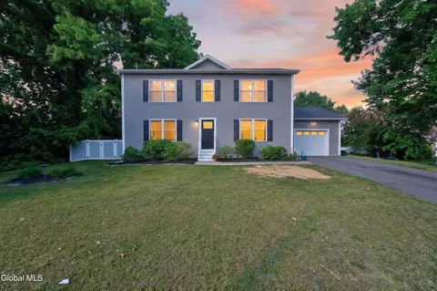 Exterior - 3174 E Lydius St, Schenectady, NY 12303 photo 5 of 11