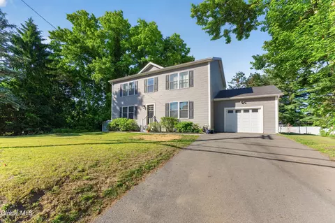 3174 E Lydius St, Schenectady, NY 12303
