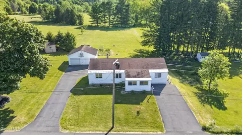 120 First Ave, Tribes Hill, NY 12177