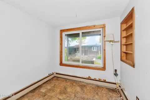 Bedroom - 1120 Outer Dr, Schenectady, NY 12303 photo 1 of 5