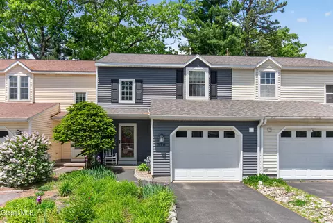 516 Elk Cir, Ballston Spa, NY 12020
