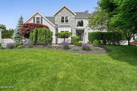 229 Menlo Park Rd, Niskayuna, NY 12309