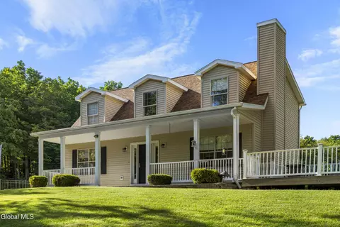 206 N Lake Ave, Troy, NY 12180