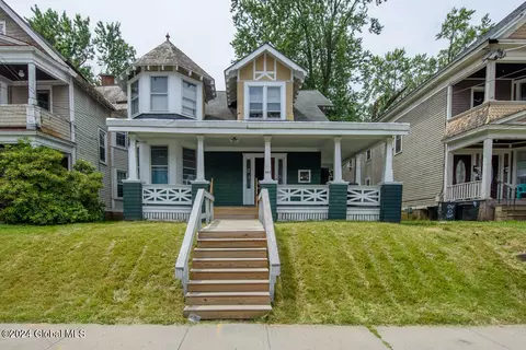 802 Myrtle Ave, Albany, NY 12208