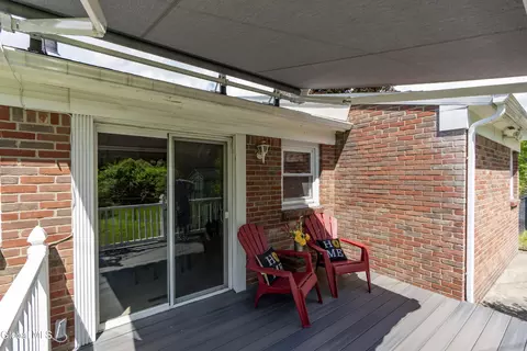 Exterior - 2368 Pine Ave, Schenectady, NY 12304 photo 4 of 8