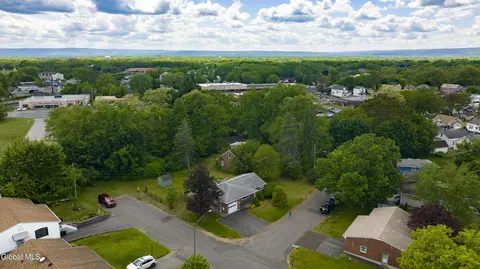View/Area - 2368 Pine Ave, Schenectady, NY 12304 photo 4 of 6