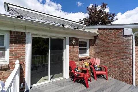 Exterior - 2368 Pine Ave, Schenectady, NY 12304 photo 2 of 8