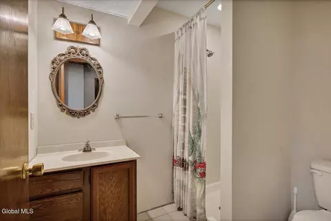 Bath - 1306 Putnam Rd, Schenectady, NY 12306 photo 7 of 7