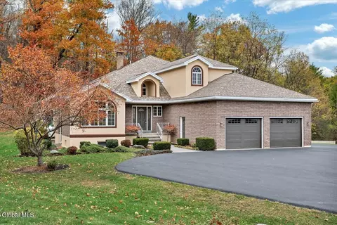 1306 Putnam Rd, Schenectady, NY 12306