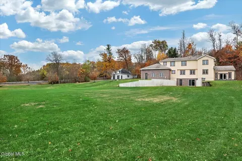 Exterior - 1306 Putnam Rd, Schenectady, NY 12306 photo 4 of 5