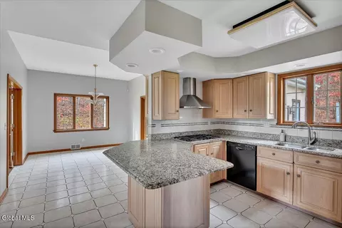 Kitchen - 1306 Putnam Rd, Schenectady, NY 12306 photo 3 of 4