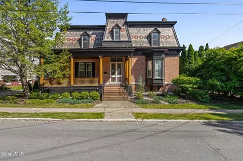 12 Collins Ave, Troy, NY 12180