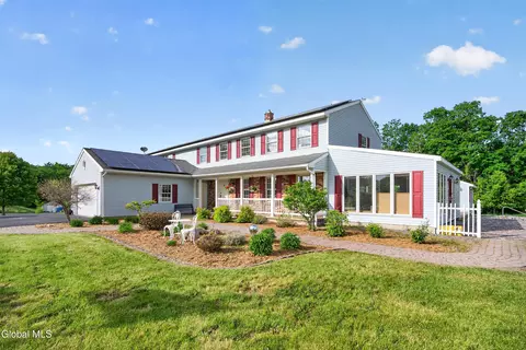 282 Hays Rd, Castleton On Hudson, NY 12033