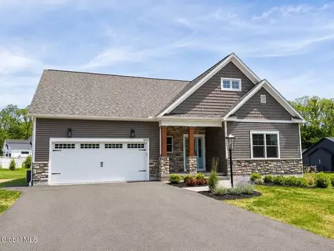 2802 Phillips Rd, Castleton On Hudson, NY 12033