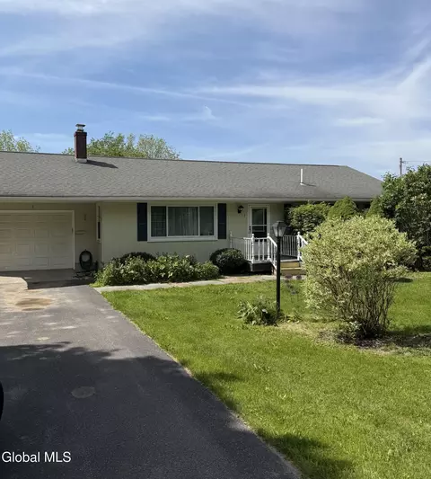 1 Maple Ln, Cherry Valley, NY 13320