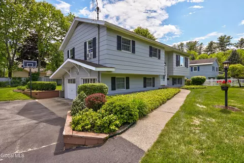 8 Orton Dr, Warrensburg, NY 12885