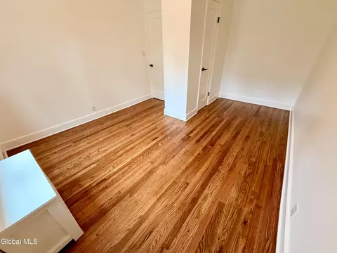 Bedroom - 32 Mount Stuart Rd, Schenectady, NY 12304 photo 8 of 8
