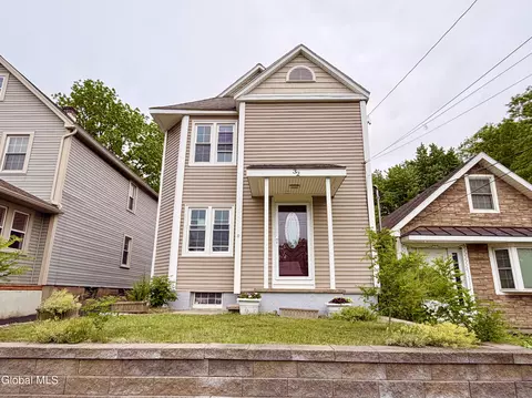 Exterior - 32 Mount Stuart Rd, Schenectady, NY 12304 photo 10 of 10