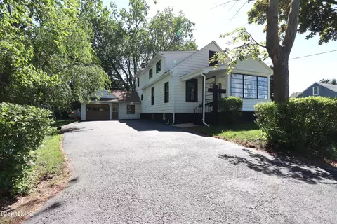 1928 Greenpoint Ave, Schenectady, NY 12303