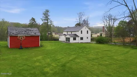 15 Kokley Ave, Hoosick Falls, NY 12090
