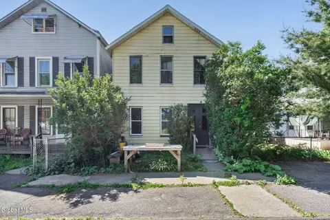 865 4th Ave, Troy, NY 12182