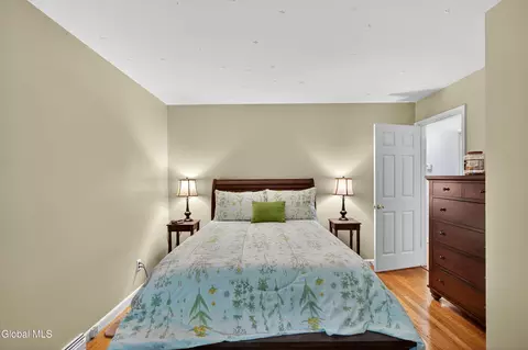 Bedroom - 2 Avon Rd, Delmar, NY 12054 photo 5 of 8