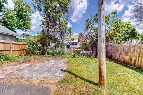 Exterior - 1315 Van Cortland St, Schenectady, NY 12303 photo 4 of 4