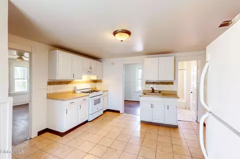 Kitchen - 1315 Van Cortland St, Schenectady, NY 12303 photo 3 of 4