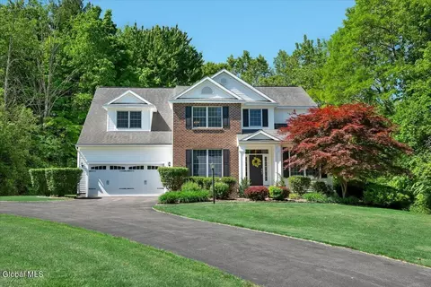 640 Grooms Rd, Clifton Park, NY 12065