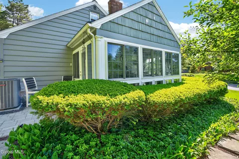 Exterior - 1334 Ruffner Rd, Schenectady, NY 12309 photo 16 of 23