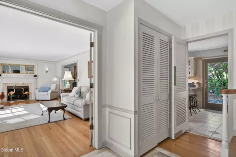 Entry Way - 1334 Ruffner Rd, Schenectady, NY 12309 photo 2 of 8