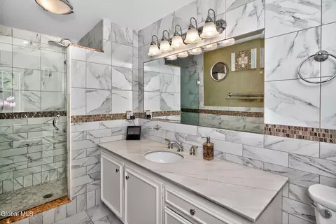 Bath - 1334 Ruffner Rd, Schenectady, NY 12309 photo 9 of 11