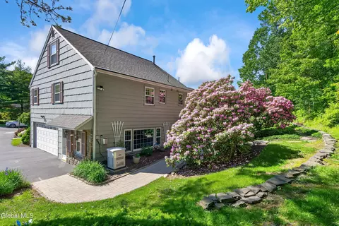Exterior - 1334 Ruffner Rd, Schenectady, NY 12309 photo 13 of 23