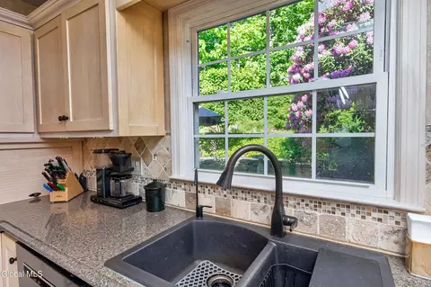 Kitchen - 1334 Ruffner Rd, Schenectady, NY 12309 photo 3 of 10