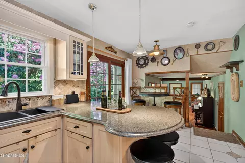 Kitchen - 1334 Ruffner Rd, Schenectady, NY 12309 photo 7 of 10
