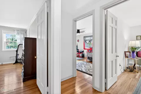 Entry Way - 1334 Ruffner Rd, Schenectady, NY 12309 photo 6 of 8