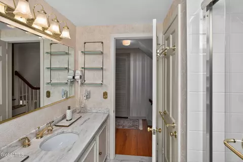 Bath - 1334 Ruffner Rd, Schenectady, NY 12309 photo 4 of 11