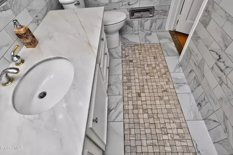 Bath - 1334 Ruffner Rd, Schenectady, NY 12309 photo 8 of 11