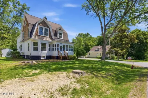 963 Riverview Rd, Rexford, NY 12148