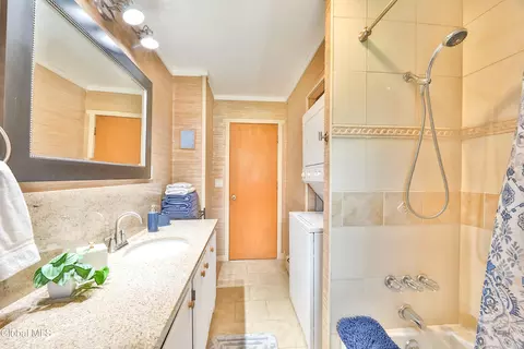 Bath - 89 Maple Ave, Hunter, NY 12442 photo 2 of 3