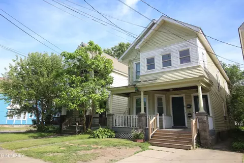 1906 Campbell Ave, Schenectady, NY 12306