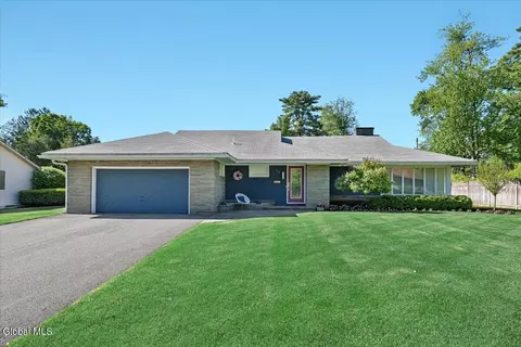 75 Fort Amherst Rd, Glens Falls, NY 12801