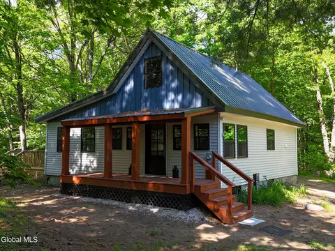 115 Lake St, Mayfield, NY 12117