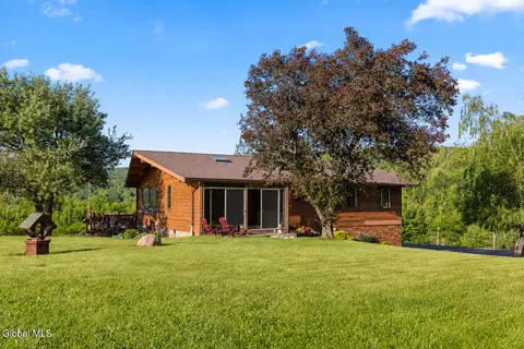 1072 Ravine Rd, Berne, NY 12023