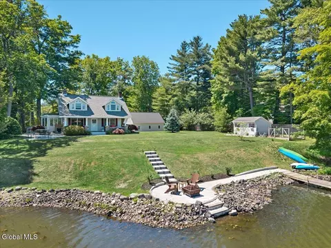 110 Stewart Point Rd, Nassau, NY 12123