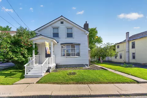 12 Boardman St, Whitehall, NY 12887