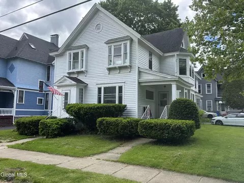 114 1st Ave, Gloversville, NY 12078
