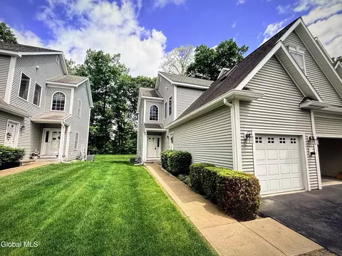2580 Edgewood Ave, Rotterdam, NY 12306
