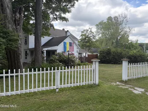 3002 Consaul Rd, Schenectady, NY 12304 photo 2
